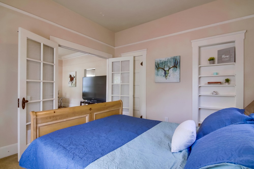 Virtual tour photo 27 of 48 for 826 Glendale Ave