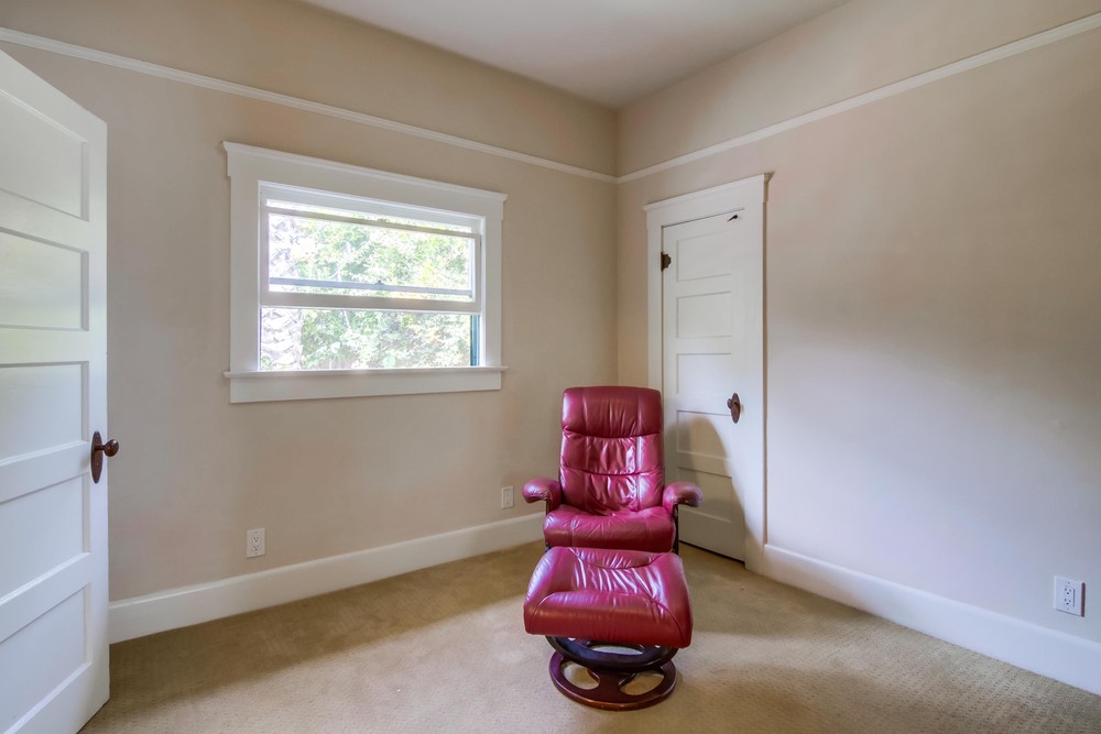 Virtual tour photo 28 of 48 for 826 Glendale Ave