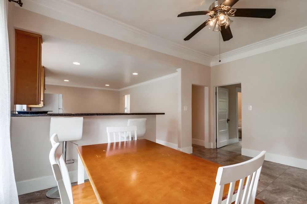 Virtual tour photo 14 of 41 for 826 Glendale Ave