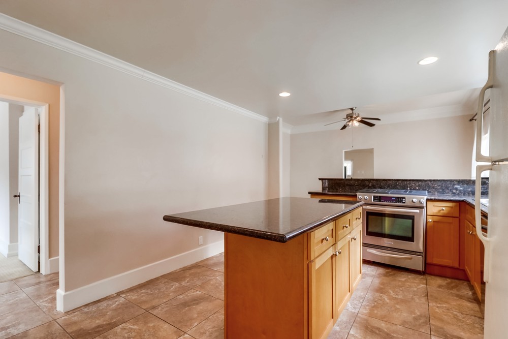 Virtual tour photo 20 of 41 for 826 Glendale Ave