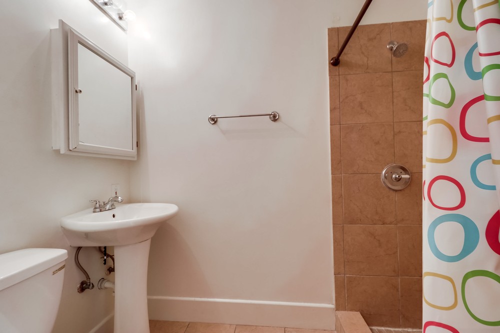 Virtual tour photo 32 of 41 for 826 Glendale Ave