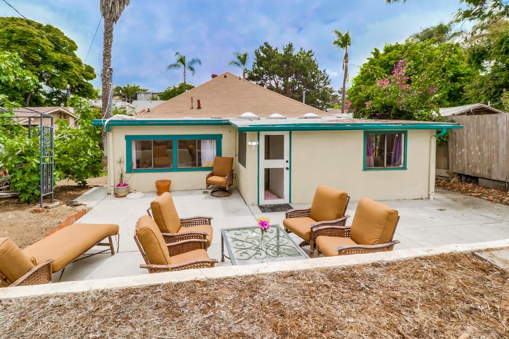 Virtual tour photo 37 of 41 for 826 Glendale Ave