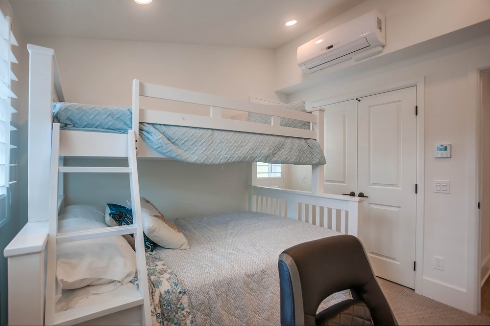 Virtual tour photo 33 of 50 for 826 Jersey Ct