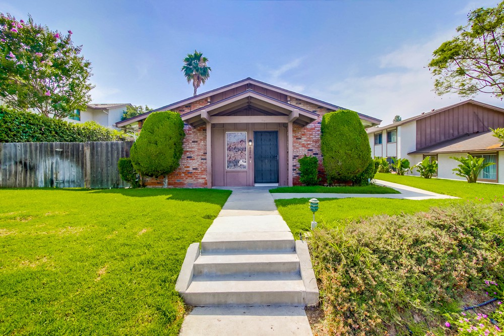 Virtual tour photo 1 of 32 for 8269 Echo Dell Rd