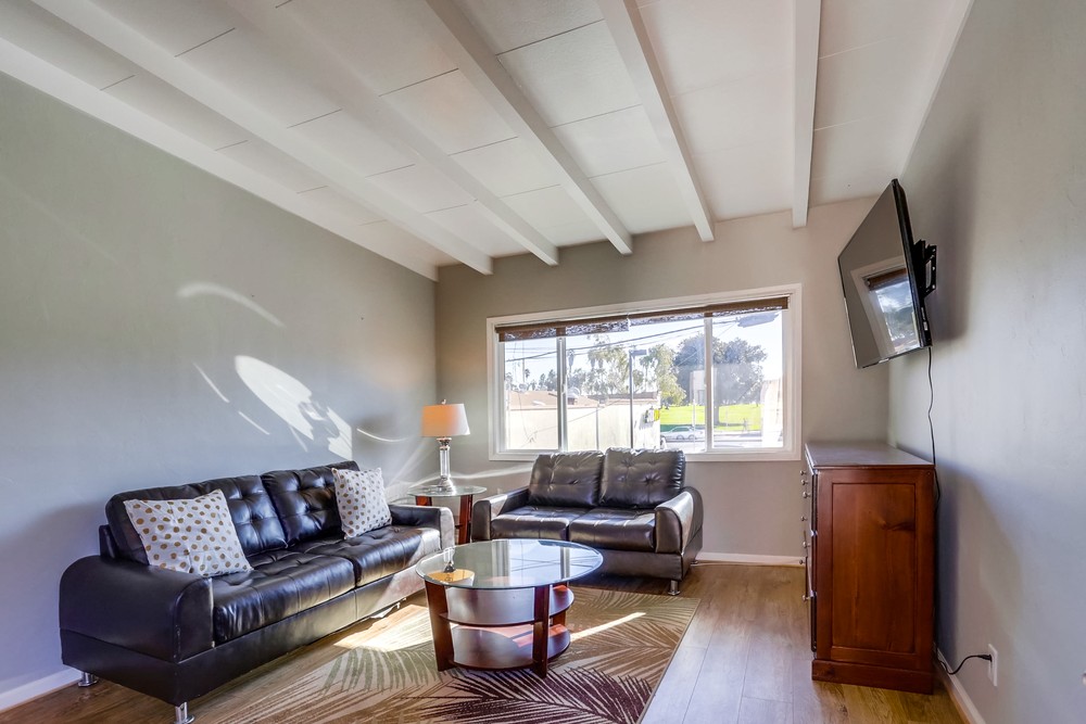 Virtual tour photo 5 of 37 for 827 Island Ct
