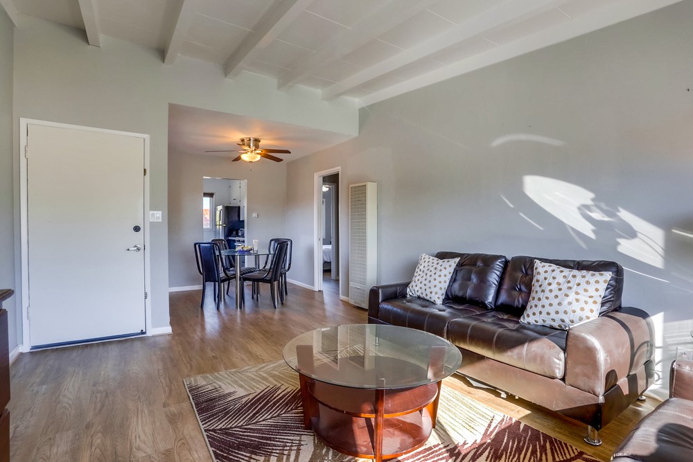 Virtual tour photo 7 of 37 for 827 Island Ct