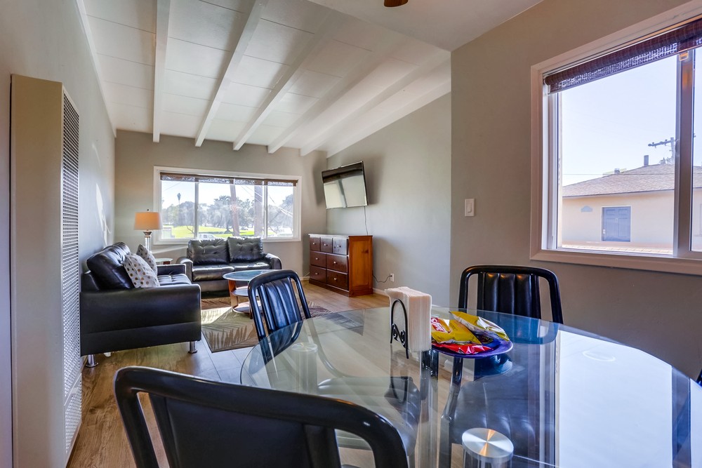 Virtual tour photo 11 of 37 for 827 Island Ct