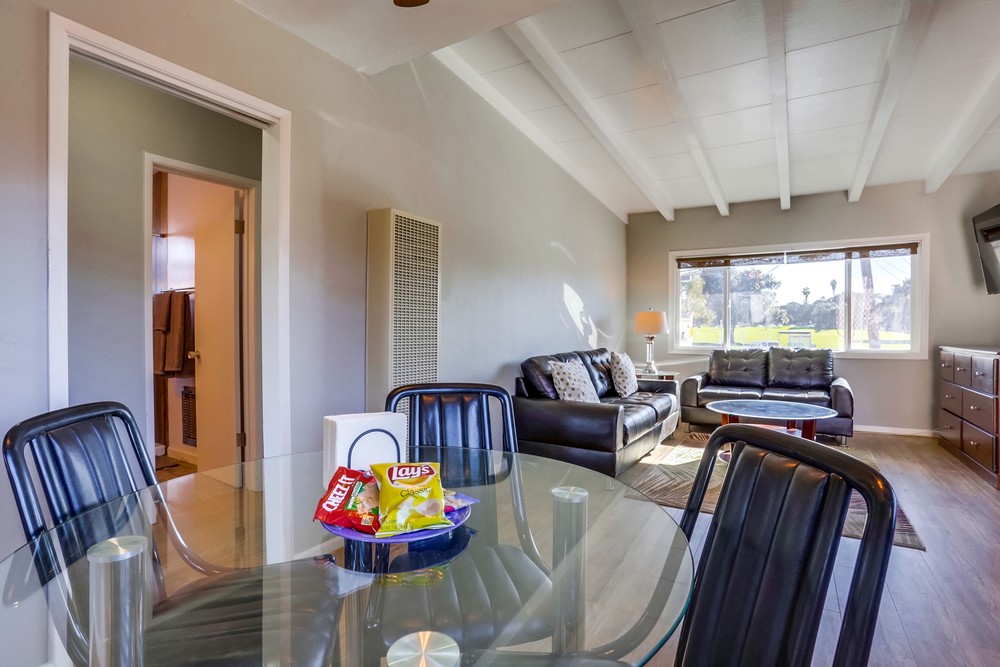Virtual tour photo 12 of 37 for 827 Island Ct