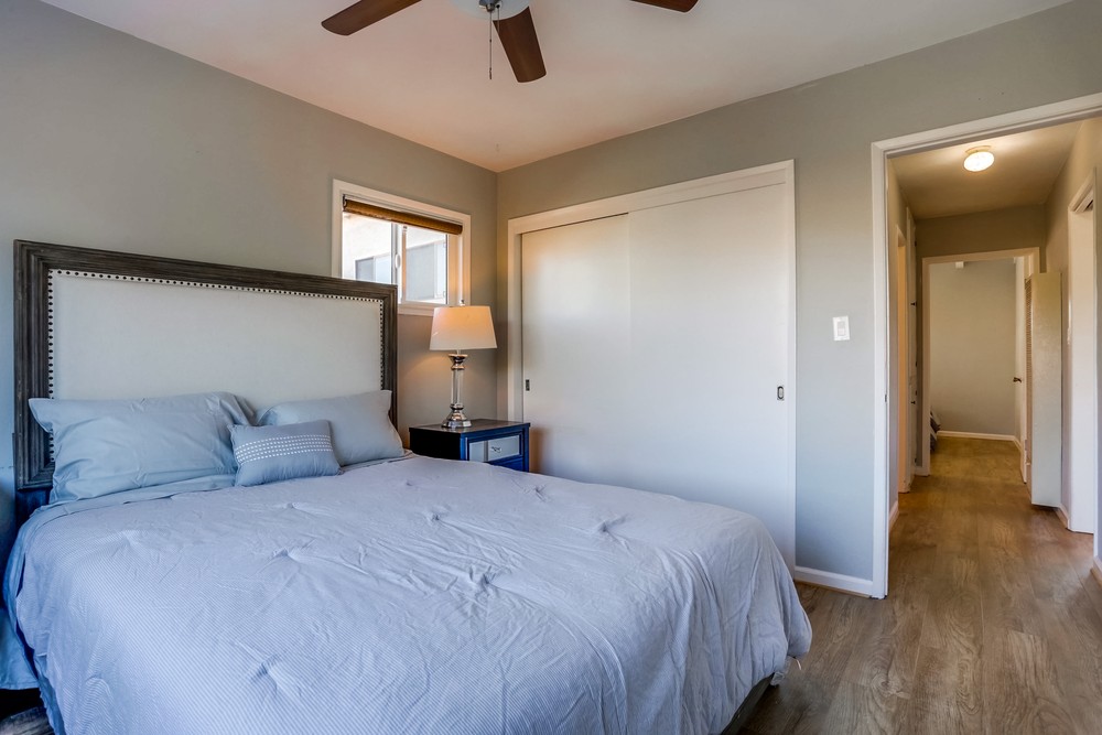 Virtual tour photo 19 of 37 for 827 Island Ct