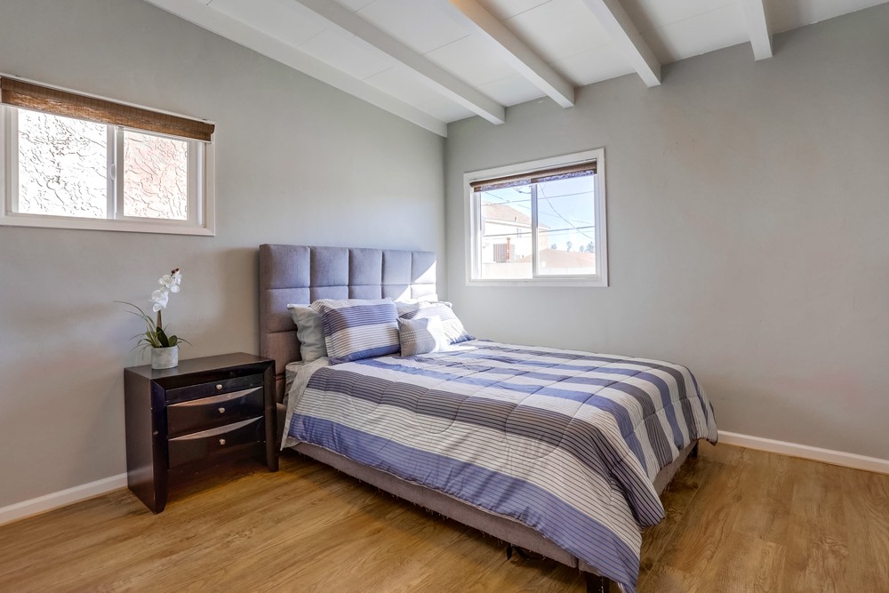 Virtual tour photo 20 of 37 for 827 Island Ct