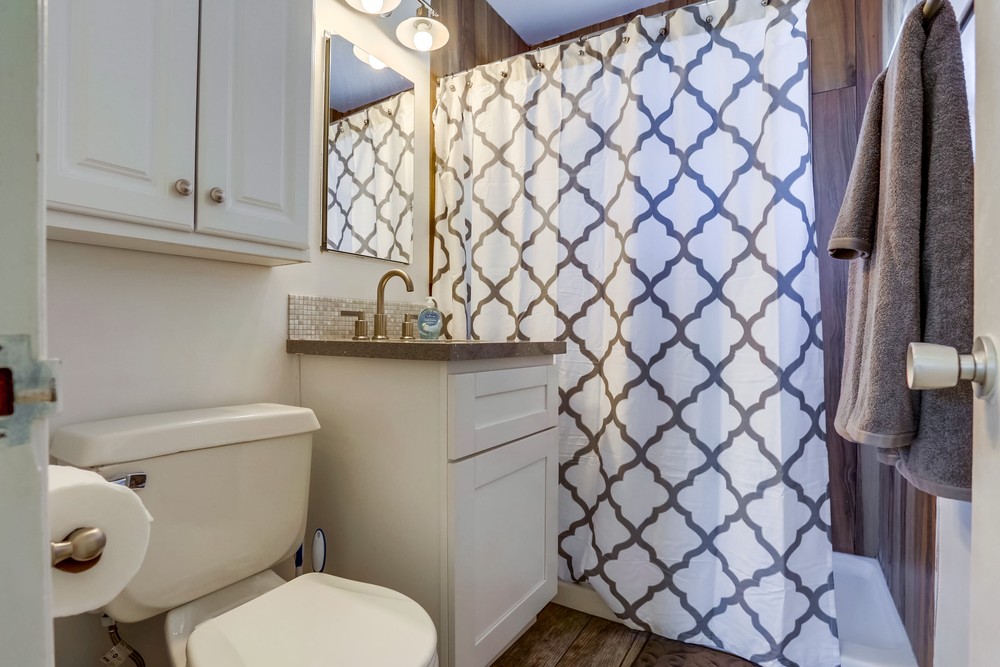 Virtual tour photo 23 of 37 for 827 Island Ct