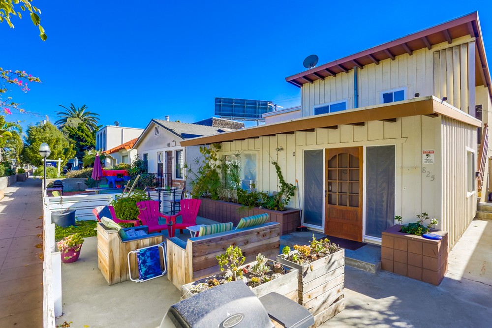 Virtual tour photo 28 of 37 for 827 Island Ct
