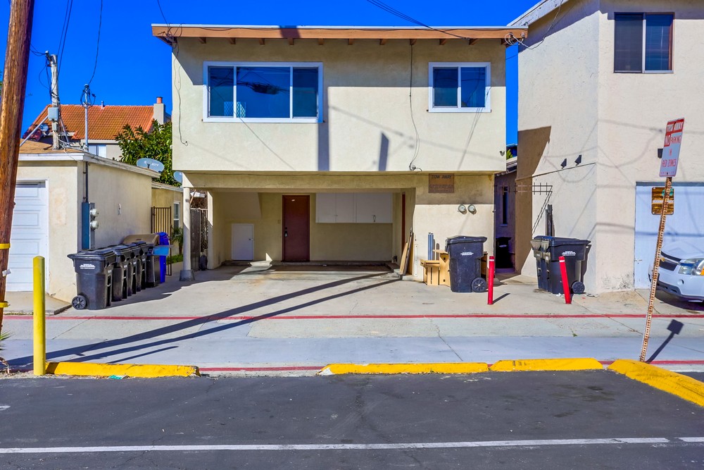 Virtual tour photo 31 of 37 for 827 Island Ct