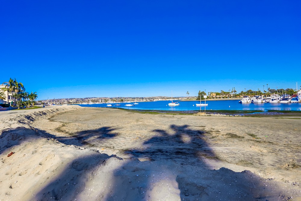 Virtual tour photo 33 of 37 for 827 Island Ct