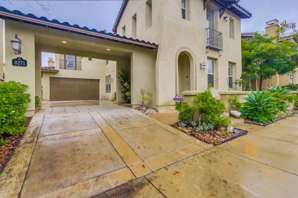 Virtual tour photo 5 of 53 for 8271 Katherine Claire Ln