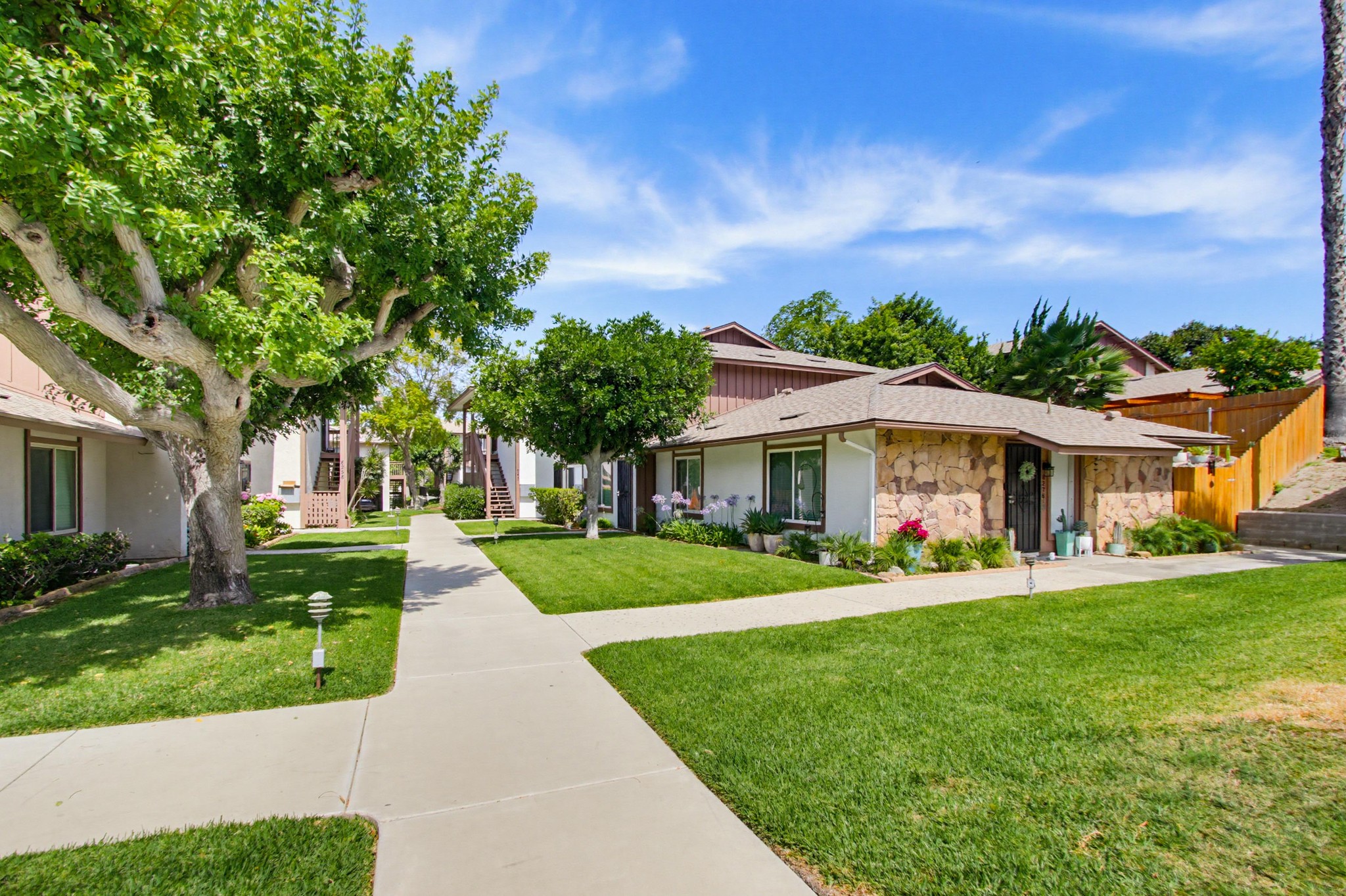 Virtual tour photo 1 of 32 for 8272 Echo Dell Rd