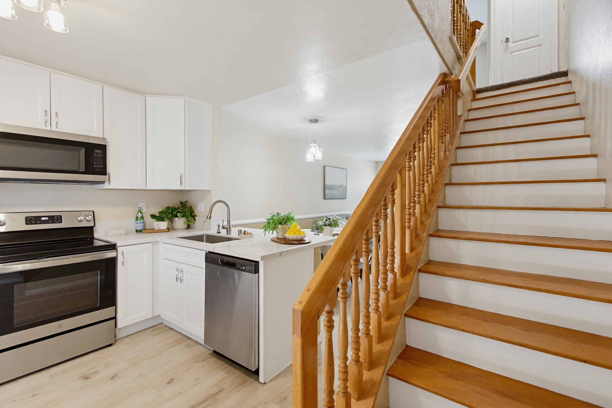 Virtual tour photo 16 of 32 for 8272 Echo Dell Rd