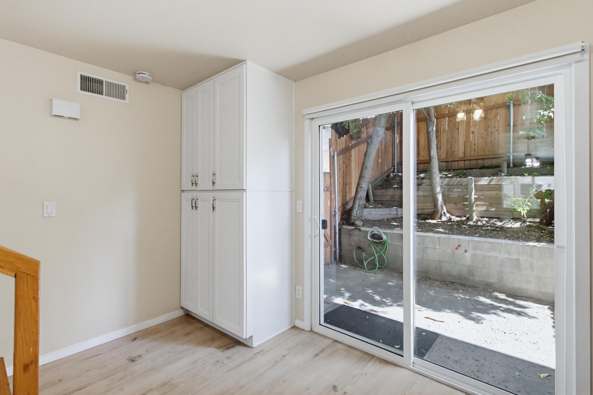 Virtual tour photo 17 of 32 for 8272 Echo Dell Rd