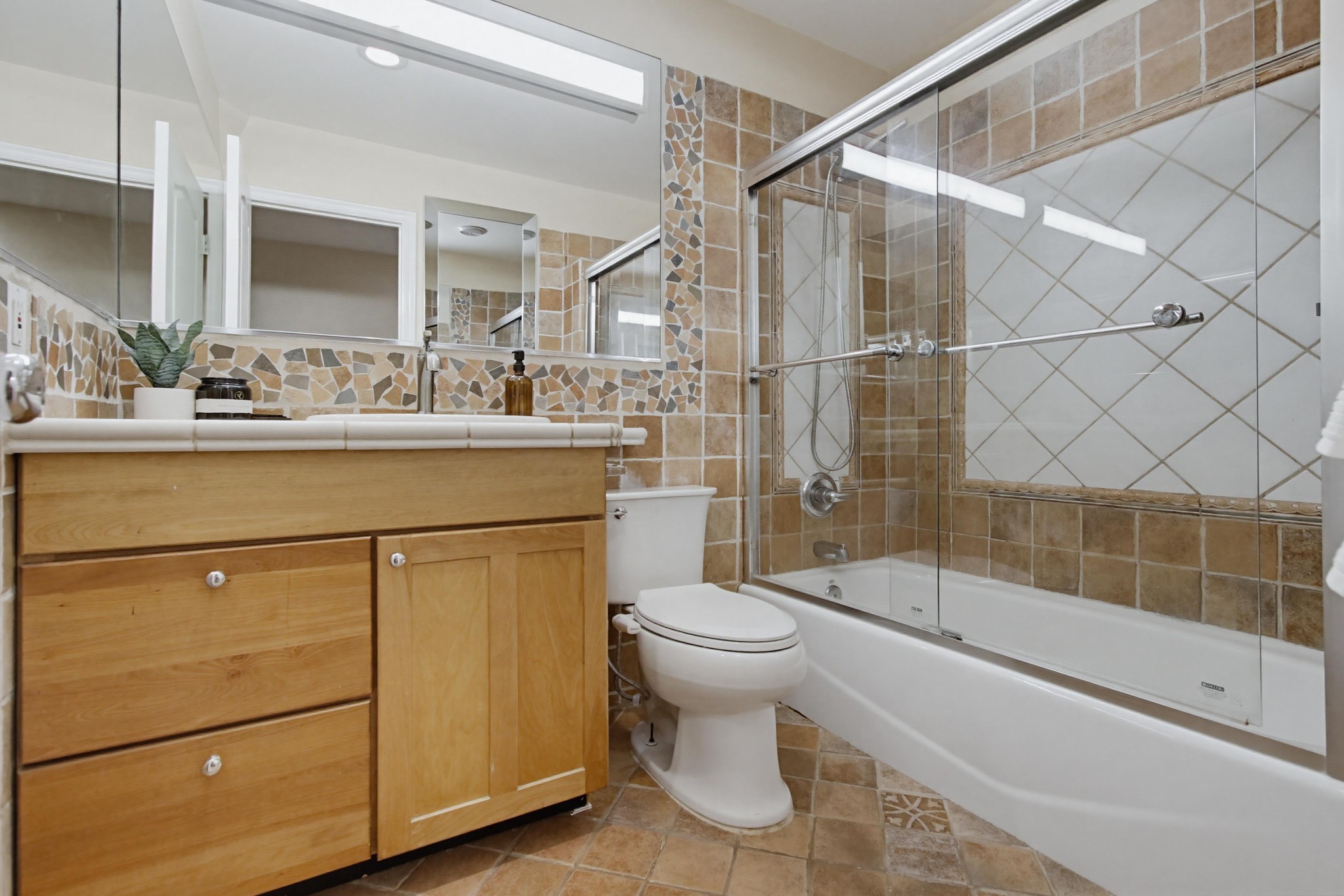 Virtual tour photo 22 of 32 for 8272 Echo Dell Rd
