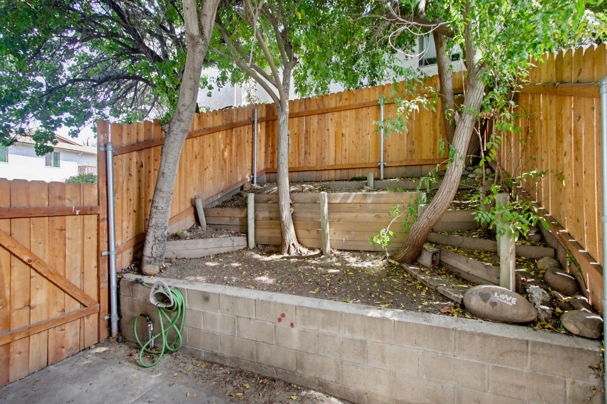 Virtual tour photo 29 of 32 for 8272 Echo Dell Rd