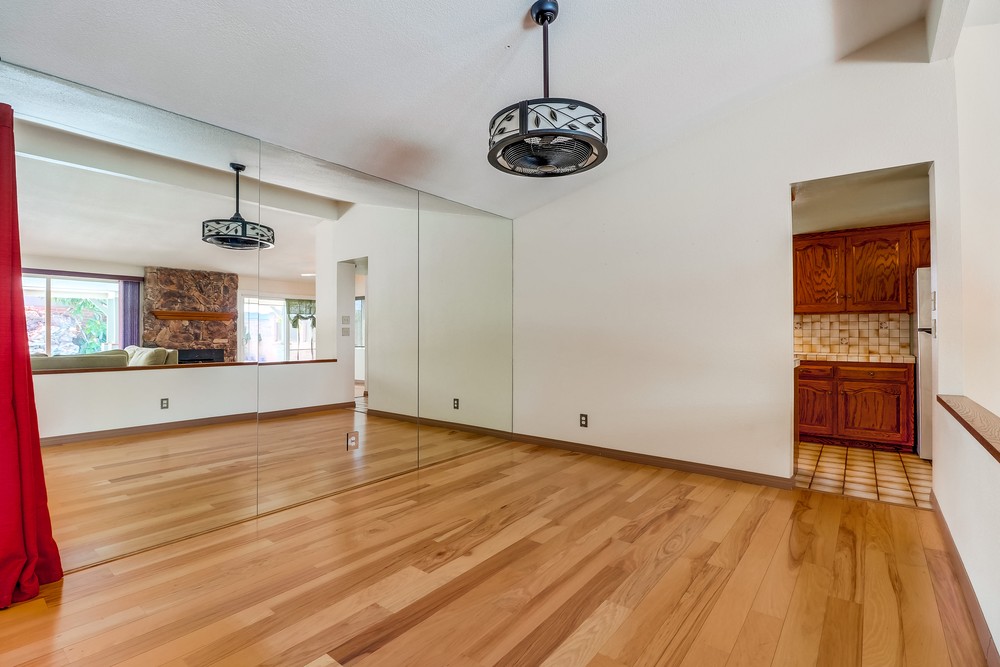 Virtual tour photo 14 of 51 for 8276 Abbots Hill Rd