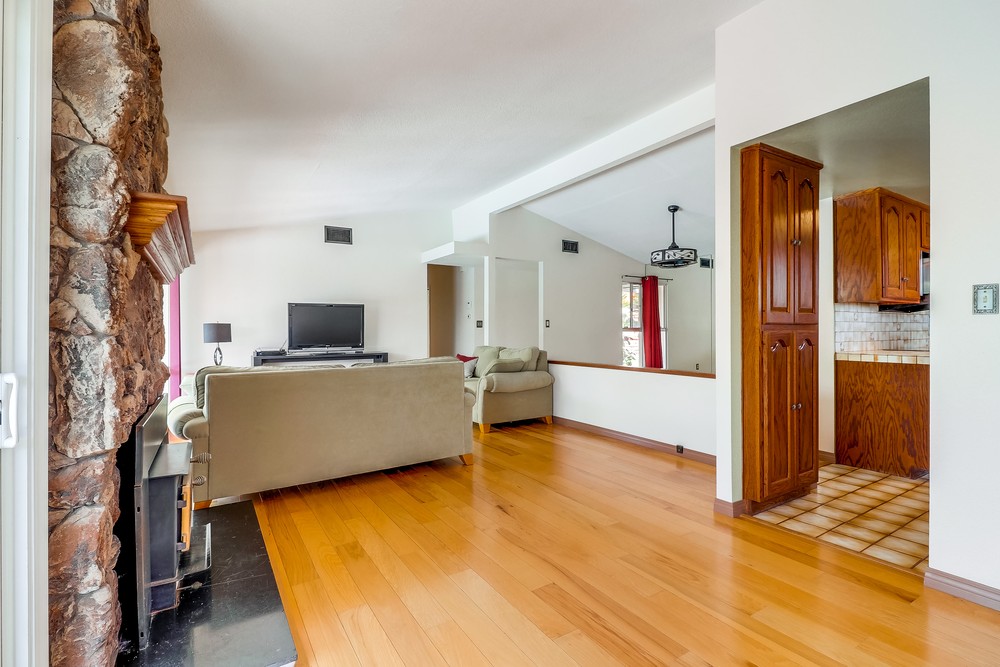 Virtual tour photo 21 of 51 for 8276 Abbots Hill Rd