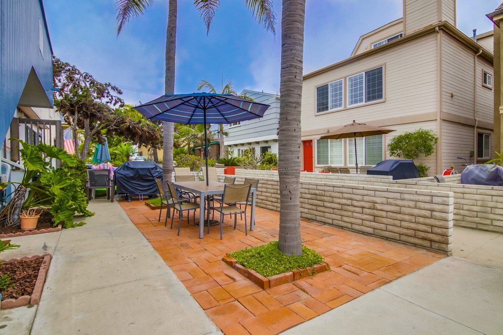 Virtual tour photo 4 of 25 for 828 Brighton Ct