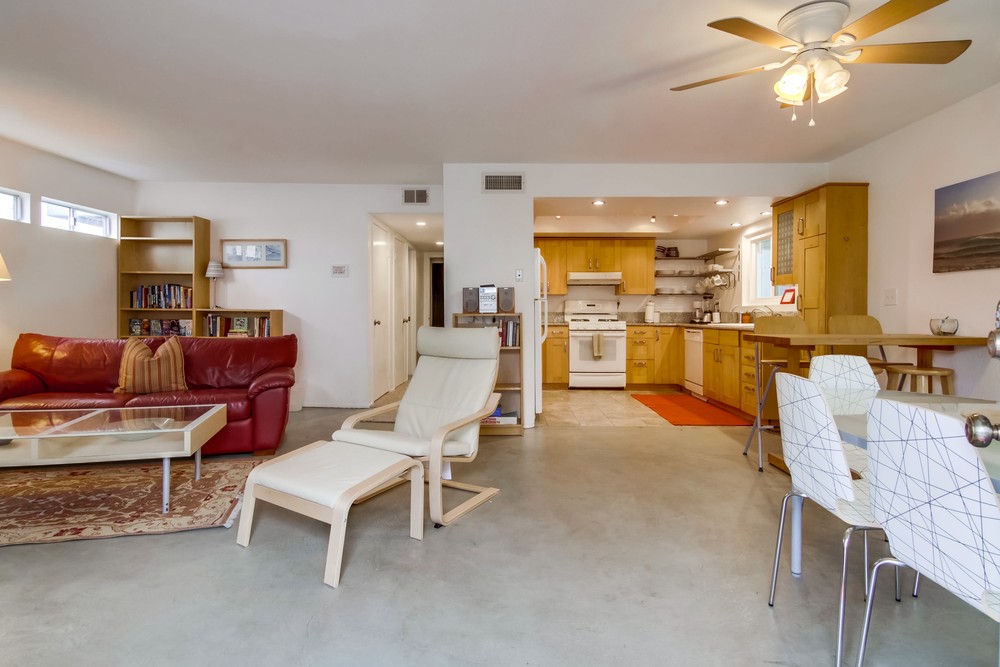 Virtual tour photo 7 of 25 for 828 Brighton Ct