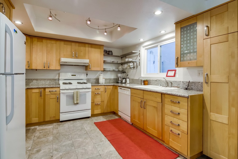 Virtual tour photo 17 of 25 for 828 Brighton Ct