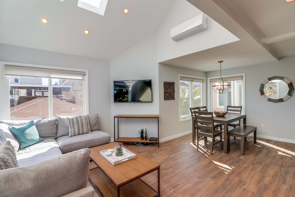 Virtual tour photo 15 of 54 for 828 Salem Ct