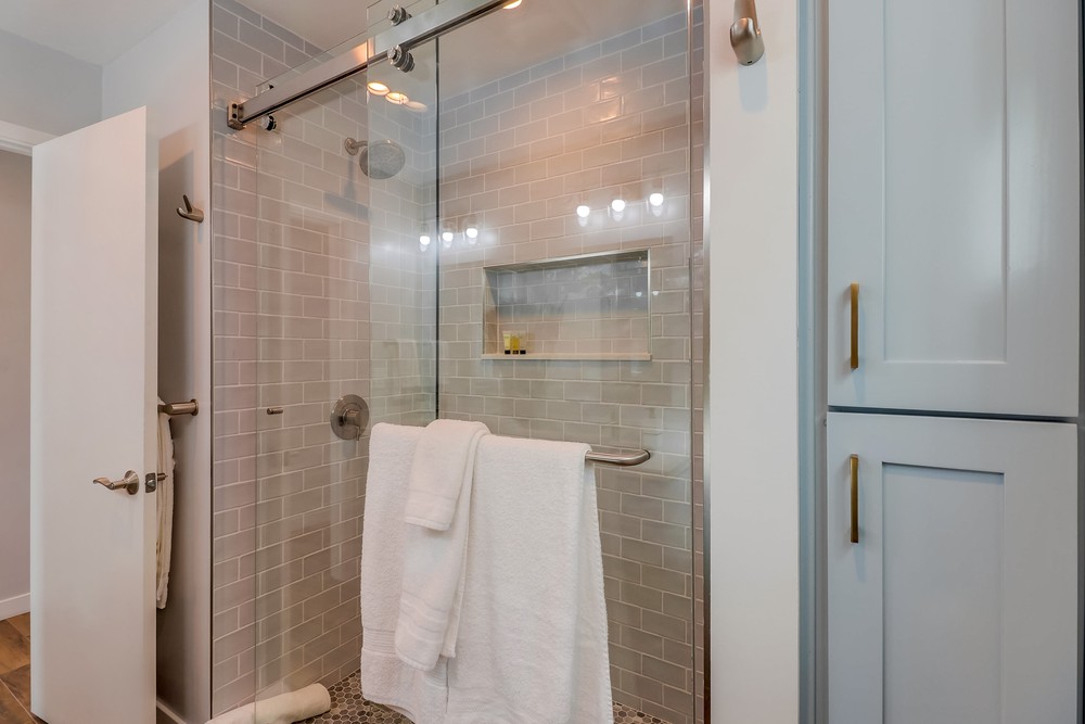 Virtual tour photo 44 of 54 for 828 Salem Ct