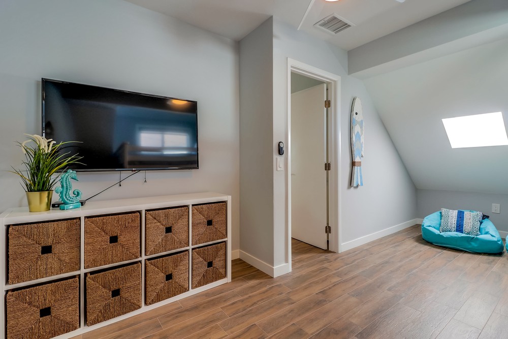 Virtual tour photo 48 of 54 for 828 Salem Ct