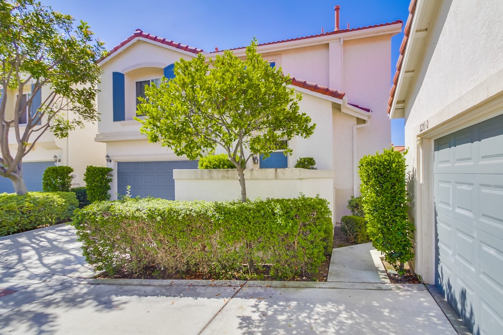Virtual tour photo 3 of 37 for 8281 Gold Coast Drive #3