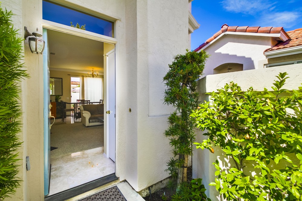 Virtual tour photo 5 of 37 for 8281 Gold Coast Drive #3