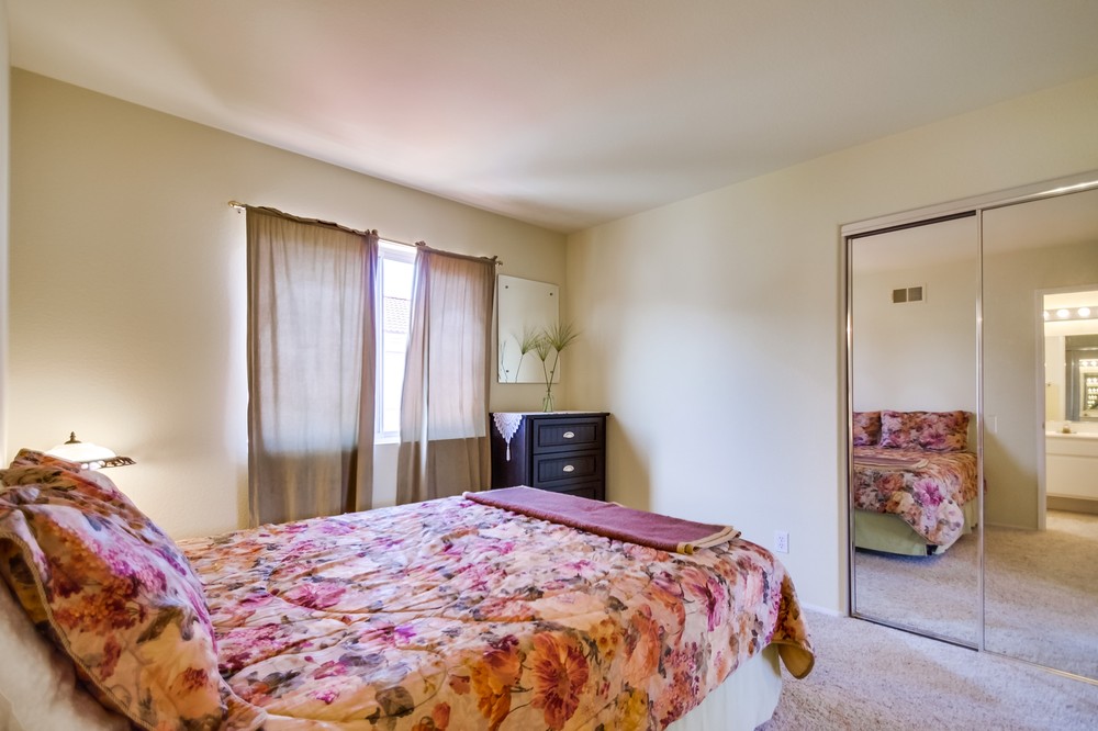 Virtual tour photo 31 of 37 for 8281 Gold Coast Drive #3
