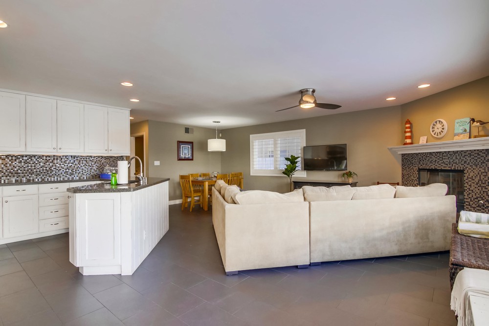 Virtual tour photo 8 of 47 for 829 Brighton Ct