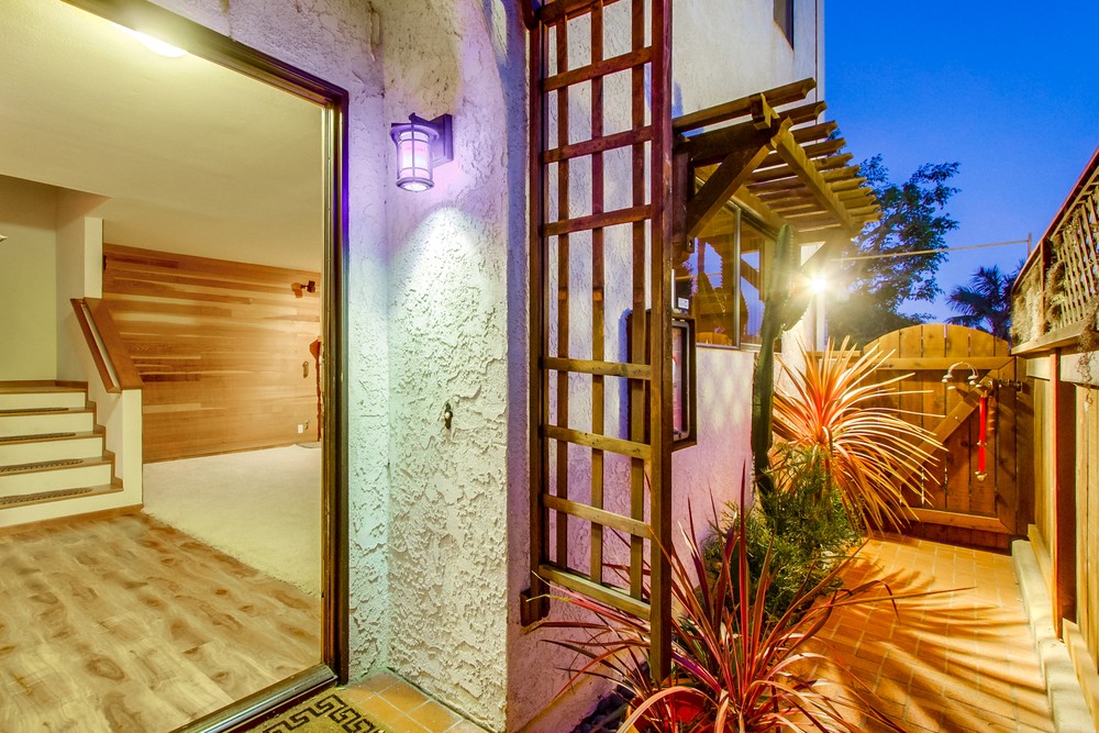 Virtual tour photo 9 of 67 for 830 Agate St