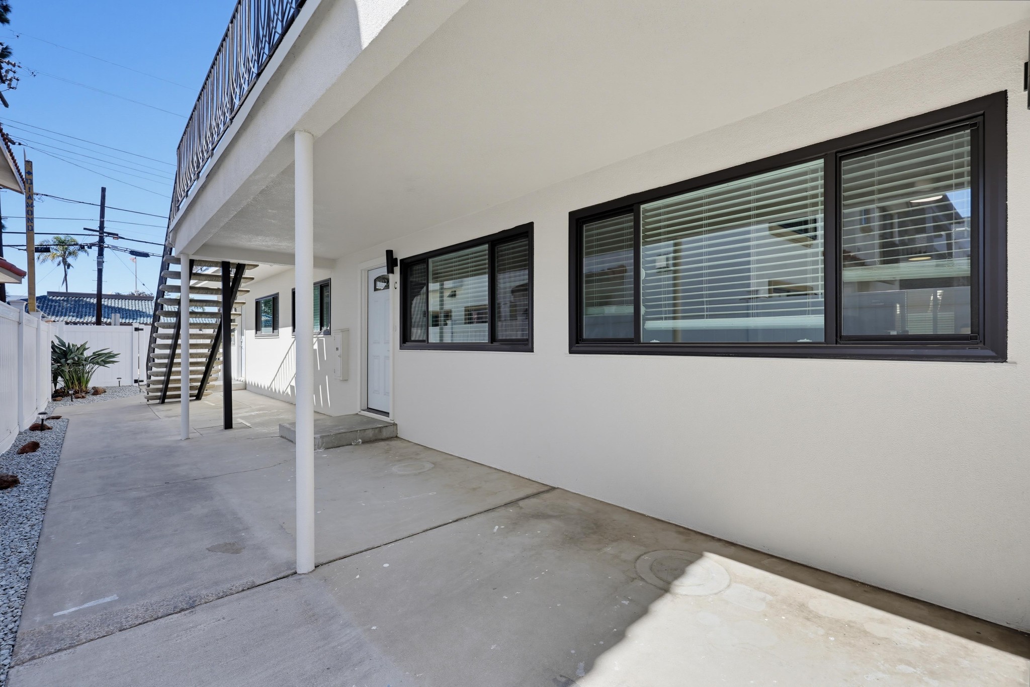 Virtual tour photo 6 of 65 for 830 C Ave