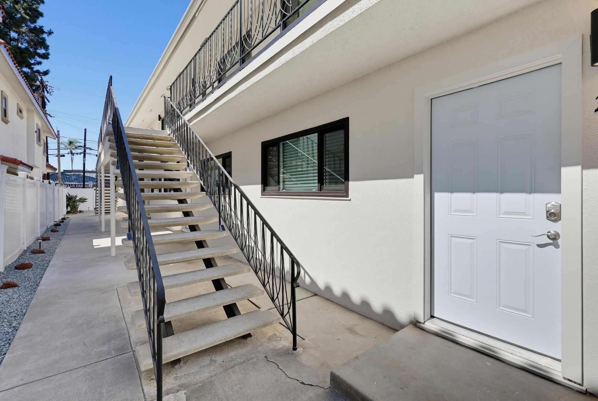 Virtual tour photo 9 of 65 for 830 C Ave