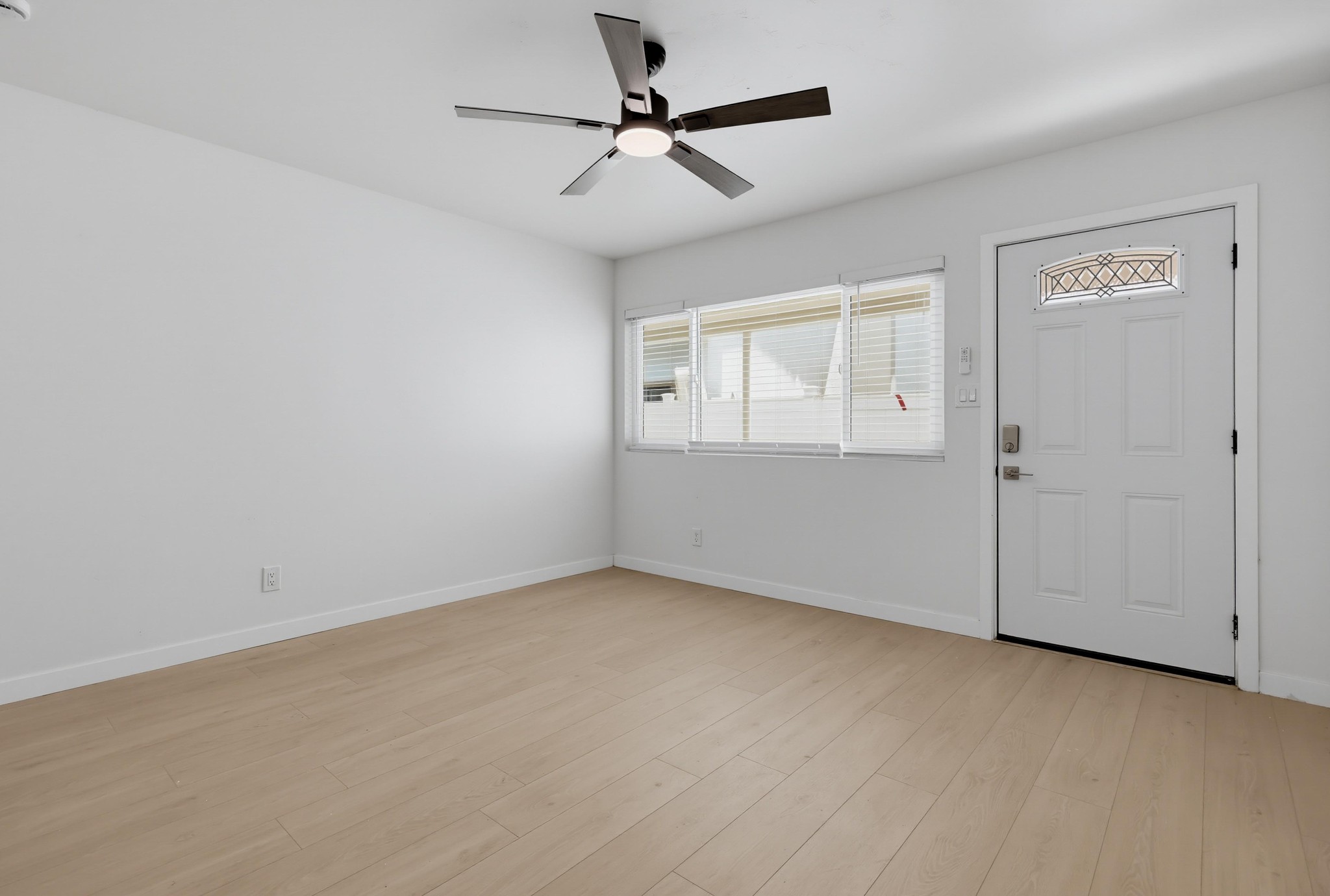 Virtual tour photo 5 of 19 for 830 C Ave