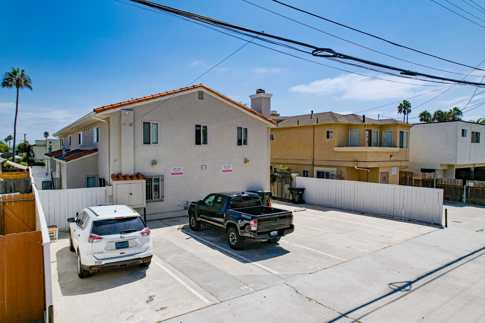 Virtual tour photo 25 of 44 for 830 Missouri St APT 3