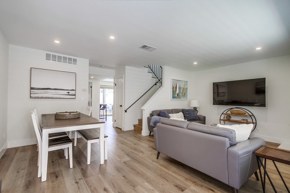 Virtual tour photo 6 of 91 for 830 Missouri St APT 3