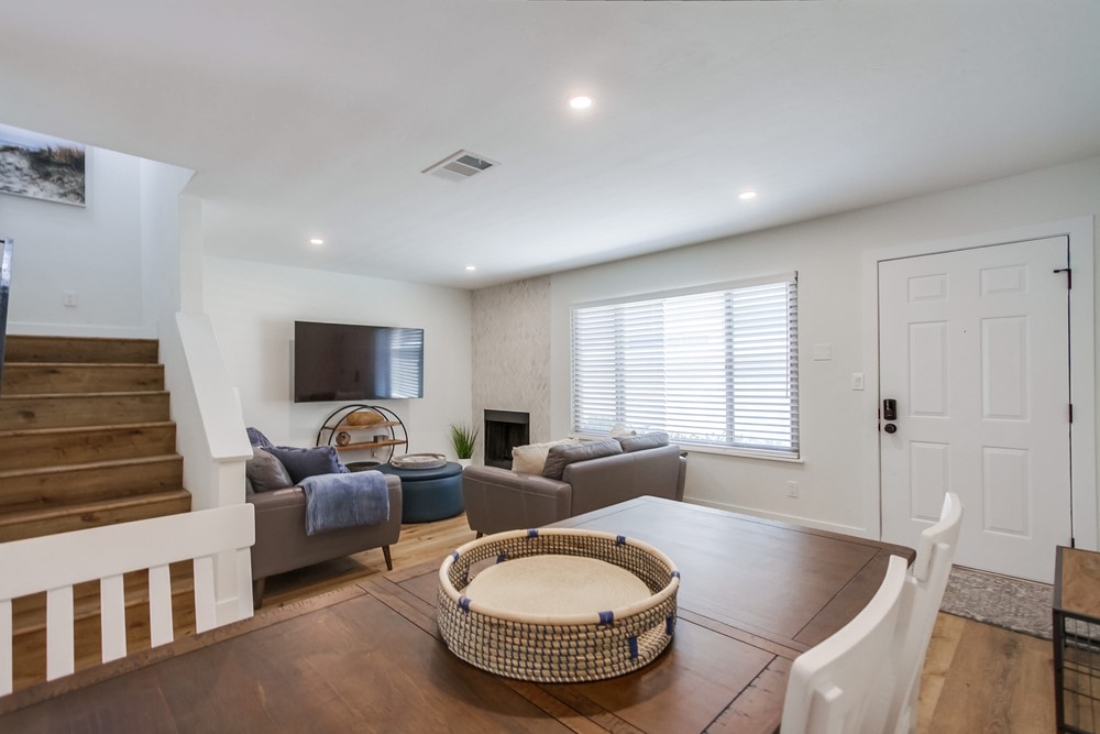 Virtual tour photo 8 of 91 for 830 Missouri St APT 3