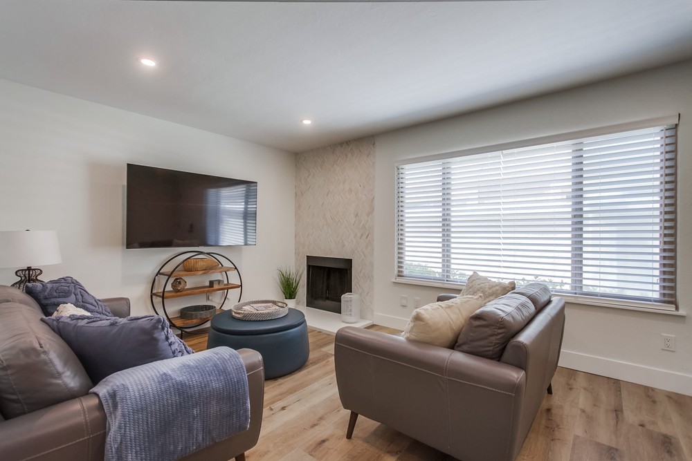 Virtual tour photo 10 of 91 for 830 Missouri St APT 3