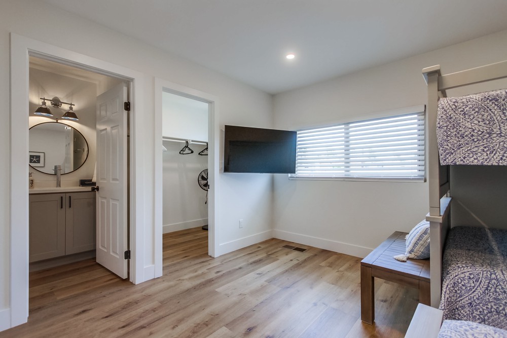 Virtual tour photo 31 of 91 for 830 Missouri St APT 3
