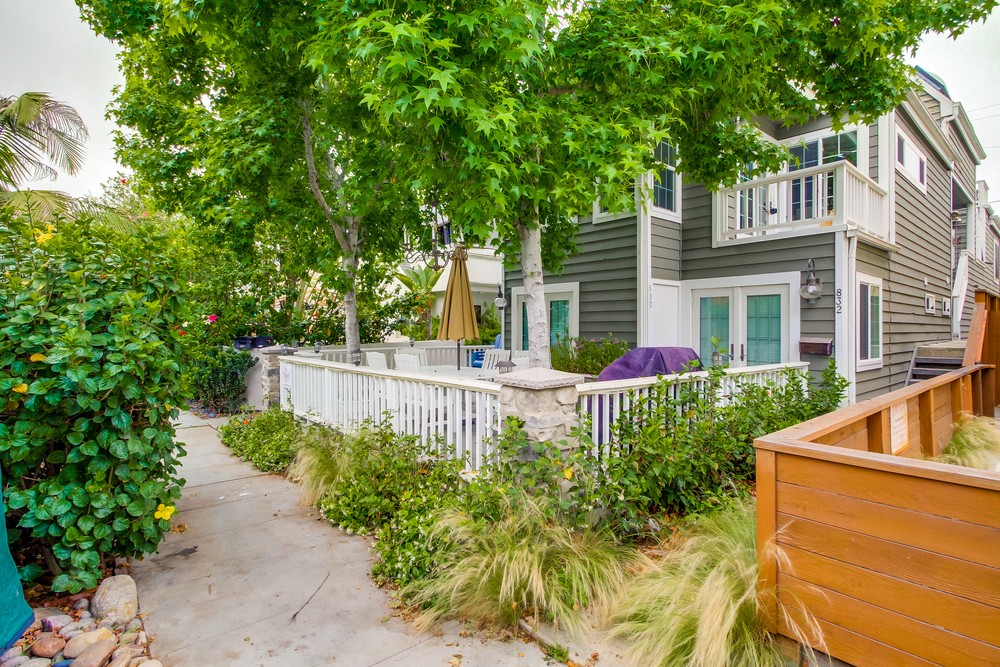 Virtual tour photo 3 of 46 for 830 Ostend Ct