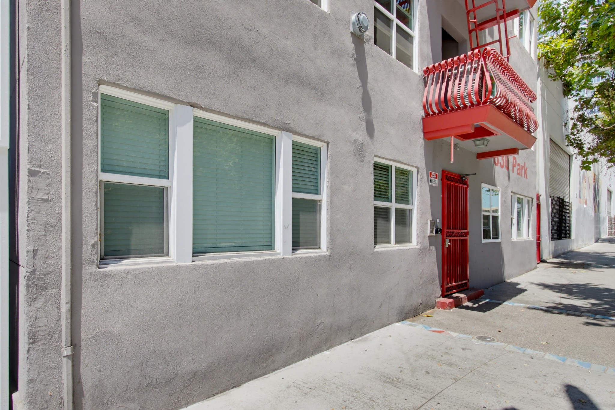Virtual tour photo 19 of 21 for 830 Park Blvd