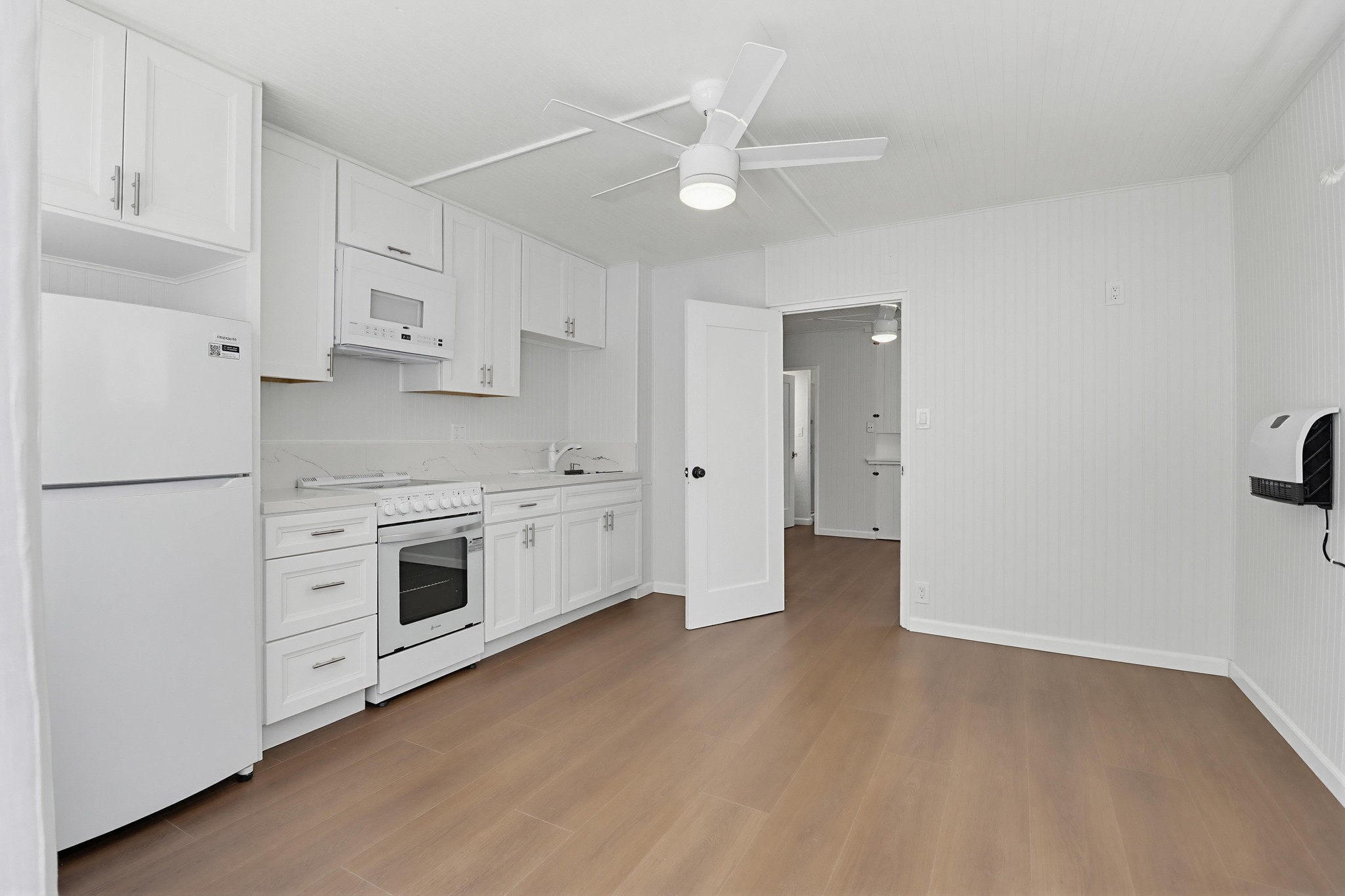 Virtual tour photo 5 of 24 for 830 Rockaway Ct