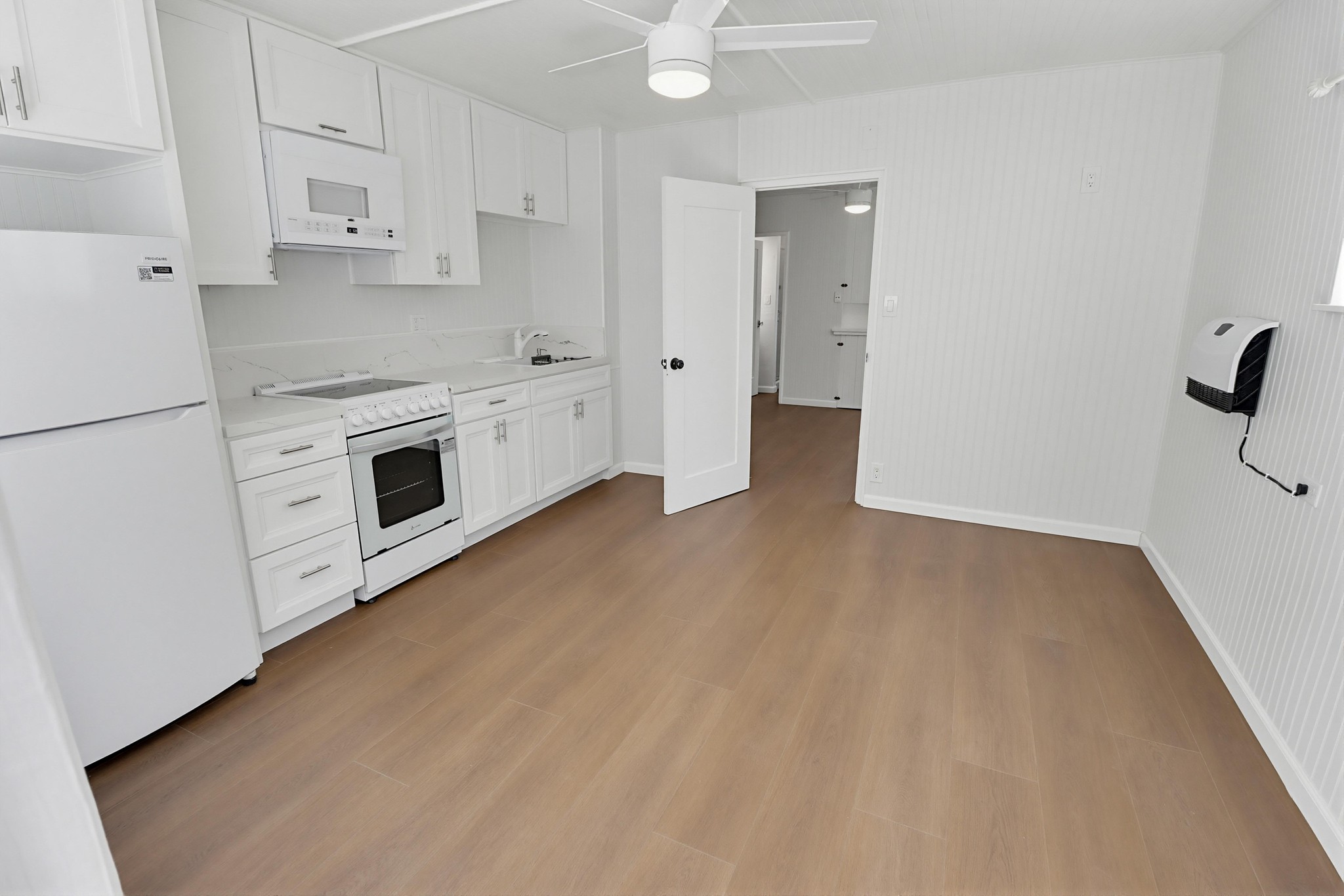 Virtual tour photo 6 of 24 for 830 Rockaway Ct