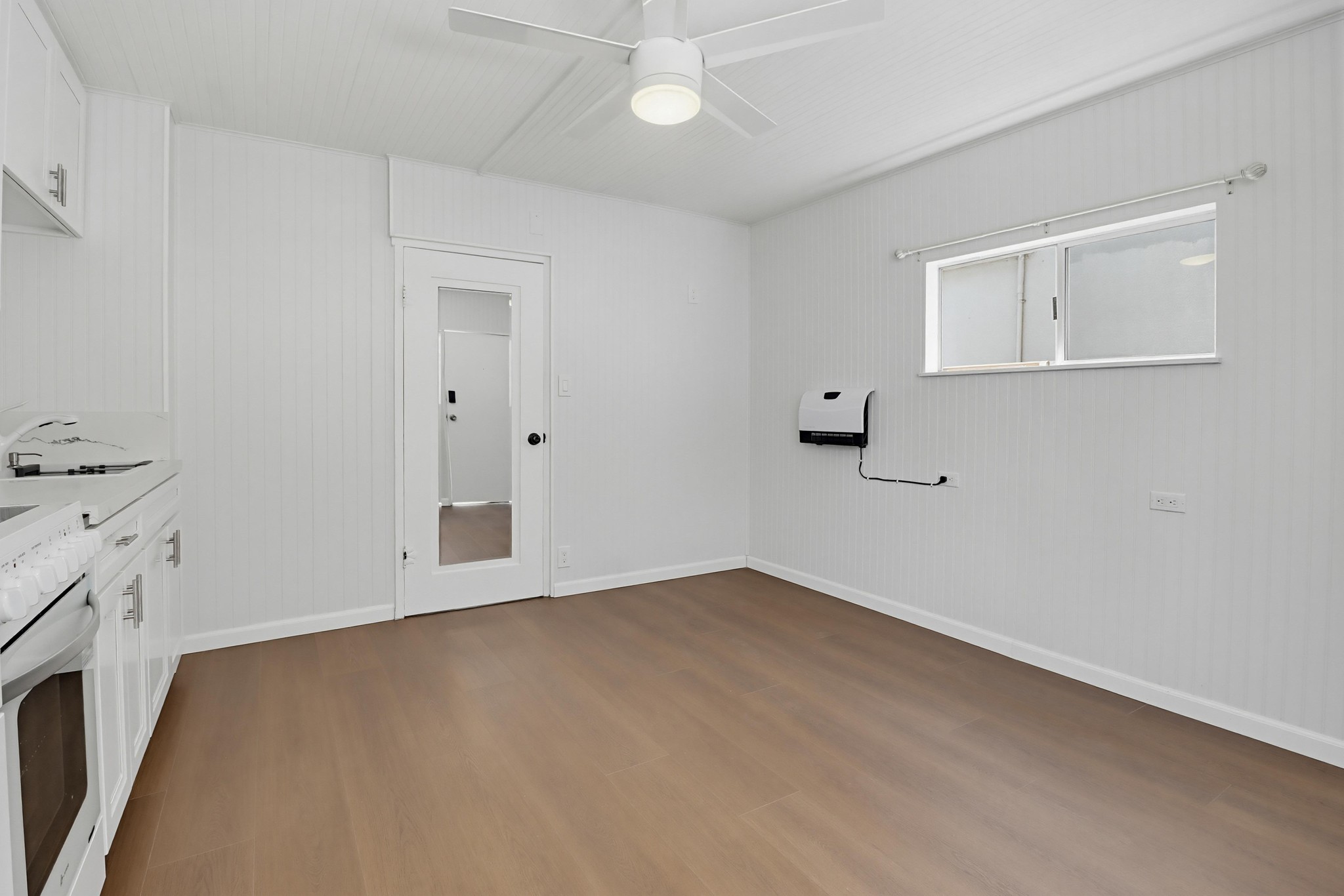 Virtual tour photo 10 of 24 for 830 Rockaway Ct